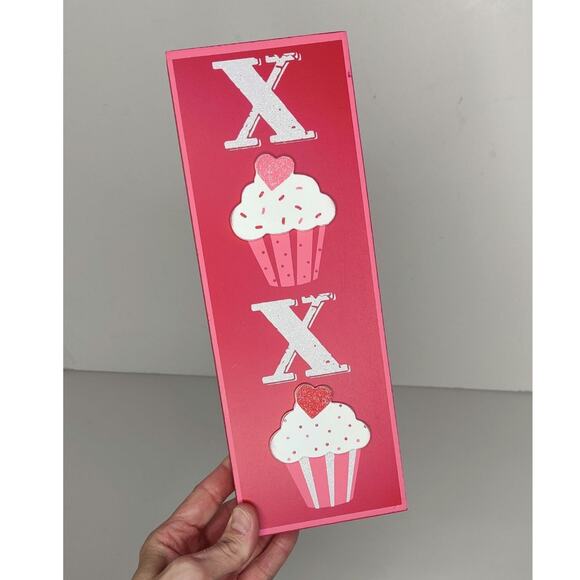 Valentine's Day XOXO Cupcakes Sprinkles Hot Pink Vertical Wall Decor - Picture 2 of 12